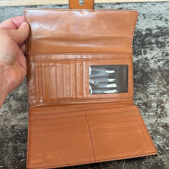 Kenneth Cole Caramel Patent Leather Wallet - Picture 4 of 7